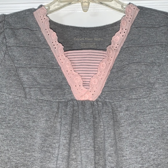 Calvin Klein Jeans 4 Gray & Pink Short Sleeve Dress 💕 - Picture 4 of 11